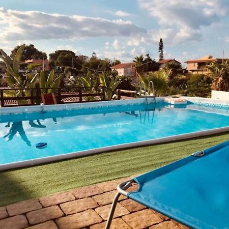 Al Meriggio Apartments Бруколі Екстер'єр фото