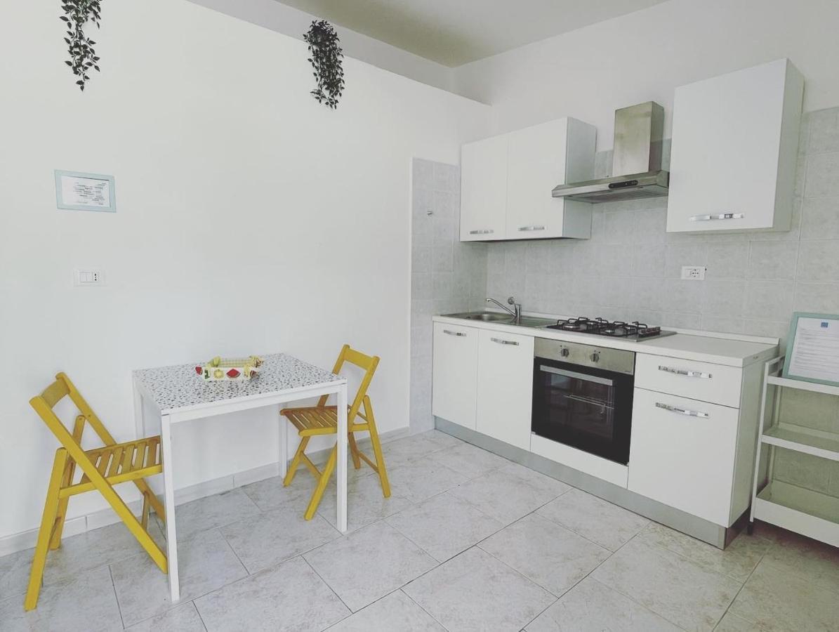 Al Meriggio Apartments Бруколі Екстер'єр фото